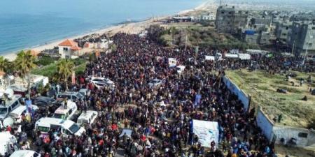 حفاظاً على الأرواح.. دعوات للنازحين للالتزام بالتوجيهات خلال العودة إلى شمال غزة - عرب فايف