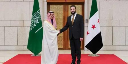 أحمد الشرع قائد الإدارة السورية الجديدة إلى السعودية في أول زيارة له بعد سقوط بشار الأسد - عرب فايف