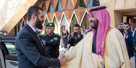 ولي العهد السعودي الأمير محمد بن سلمان يستقبل الرئيس الشرع في الرياض - عرب فايف