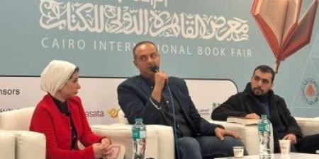 محمد هشام عبية بمعرض الكتاب: اخترت أكون صحفى بسبب شخصية كتبها أسامة أنور عكاشة - عرب فايف