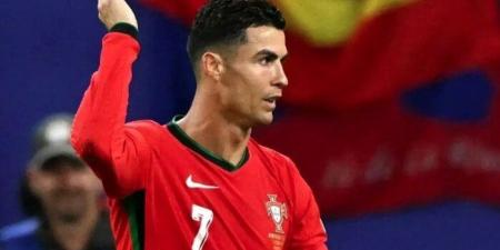 سبب غريب وراء رفض آينتراخت فرانكفورت ضم كريستيانو رونالدو في 2022 - عرب فايف