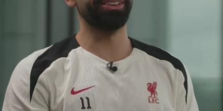 محمد صلاح: سعيد جدًا من أجل عمر مرموش هو أخ صغير لي.. ومانشستر سيتي يبقى دايما فريق رائع وقوي - عرب فايف