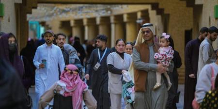 صور.. حي السفارات بالرياض يروي "حكاية مجد" في يوم التأسيس - عرب فايف