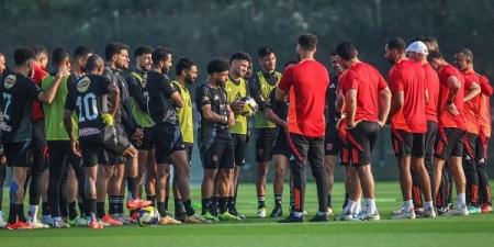 أبو علي وجراديشار في الهجوم.. تشكيل الأهلي أمام الزمالك - عرب فايف