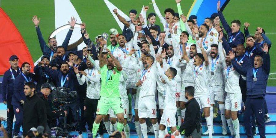 أخبار الرياضة - عاهل البحرين يستقبل المنتخب الوطني الفائز بـ«خليجي 26» - عرب فايف