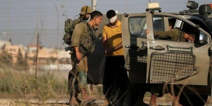 حملة دهم واعتقالات إسرائيلية جديدة تطال 20 فلسطينيا بينهم طفلان - عرب فايف