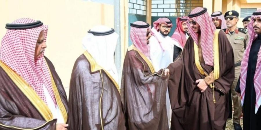 سعود بن نهار يزور مركزي «السيل والعطيف» - عرب فايف