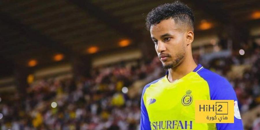 اخبار الرياضة ” كأنه نسى كرة القدم ” أداء لاعب النصر يضعه في مرمى الانتقادات!