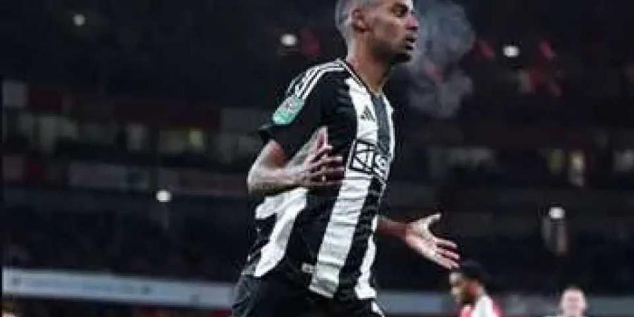 لاعب سويسري يحرم محمد صلاح من إنجاز تاريخي - عرب فايف