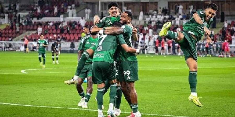 الدوري السعودي: اهلي جدة يهزم الشباب بثلاثية وخسارة جديدة للاتفاق - عرب فايف