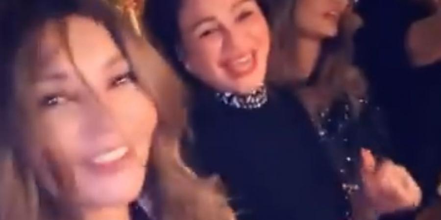 يسرا وليلى علوي وإلهام شاهين.. نجمات الفن تحتفلن بـ عيد ميلاد سميرة سعيد |صور - عرب فايف