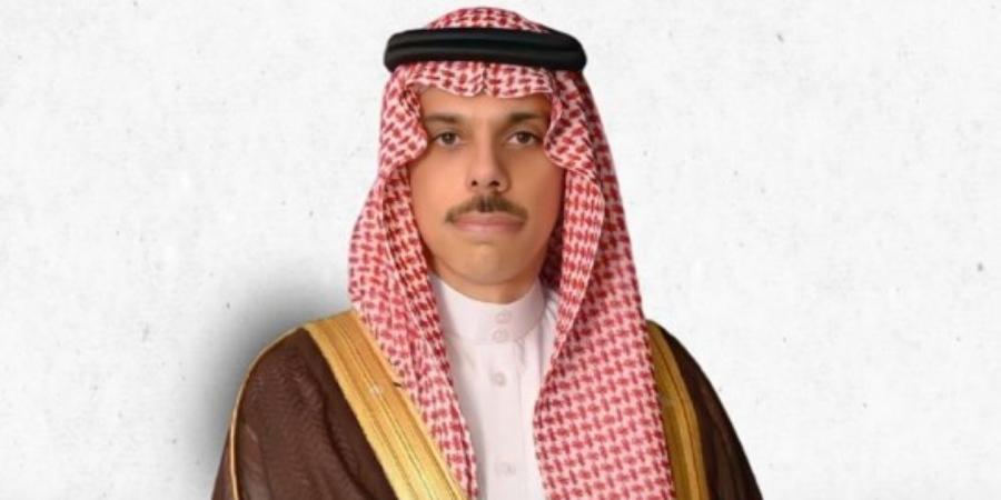 سمو وزير الخارجية يجري اتصالًا هاتفيًا بوزير الخارجية الجزائري - عرب فايف