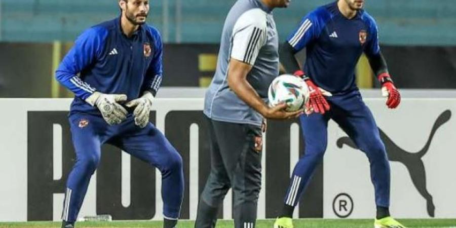 الحضري يُشيد بحراس مرمي المنتخب ويتغني بـ عبدالله السعيد - عرب فايف