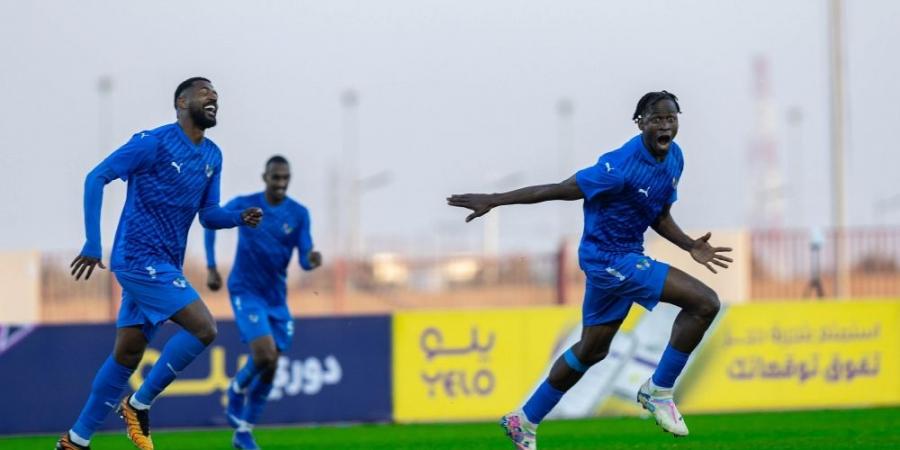 في دوري يلو.. نيوم يستفيد من تعثر العدالة والطائي - عرب فايف