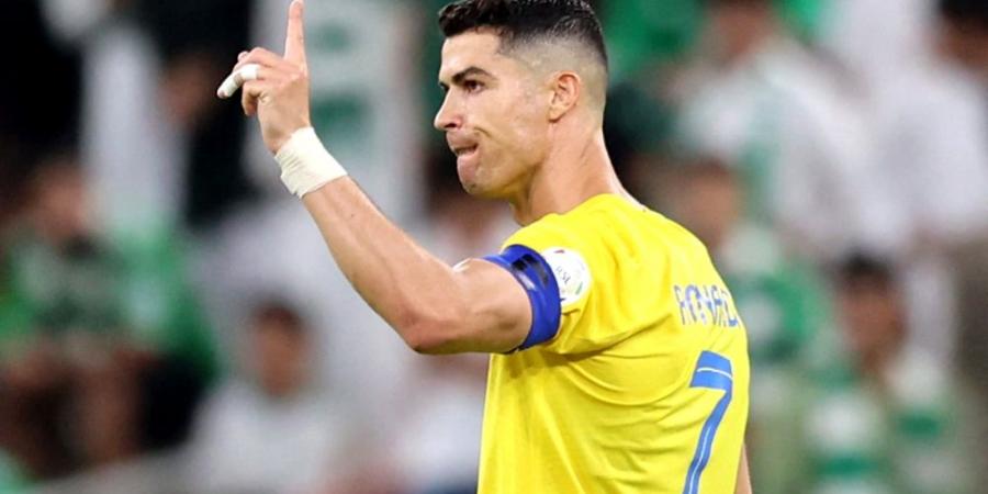 فيديو .. رد فعل غاضب من كريستيانو رونالدو بعد تعادل النصر أمام التعاون - عرب فايف