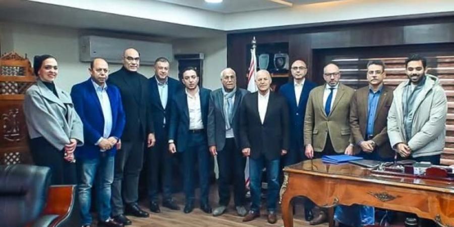 أبو ريدة يزور نادي الزمالكاليوم الأحد، 19 يناير 2025 03:10 مـ   منذ 11 دقيقة - عرب فايف