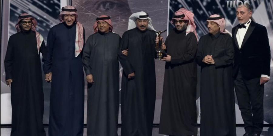 10:12
المشاهير العرب

لحظة مؤثرة للغاية في Joy Awards خلال تكريم عبدالله الرويشد ولفتة رائعة من تركي آل الشيخ - عرب فايف