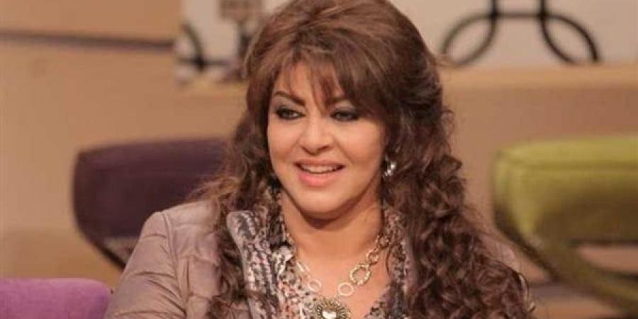 اليوم.. محاكمة مساعدة الفنانة هالة صدقى - عرب فايف