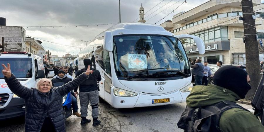 الإفراج عن الدفعة الثانية من الأسرى الفلسطينيين ضمن اتفاق وقف إطلاق النار - عرب فايف