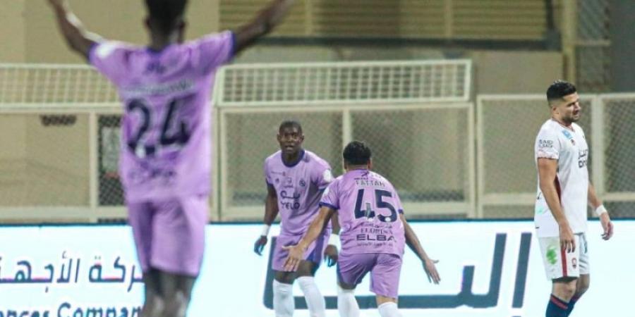 دوري روشن: الخلود يتغلب على الرائد (2-1) - عرب فايف