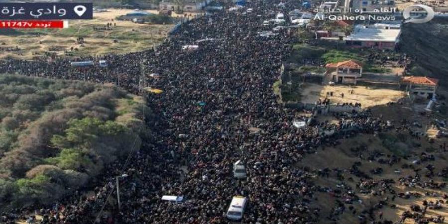 لقطات جوية لـ عودة آلاف الفلسطينيين إلى شمال غزة - عرب فايف