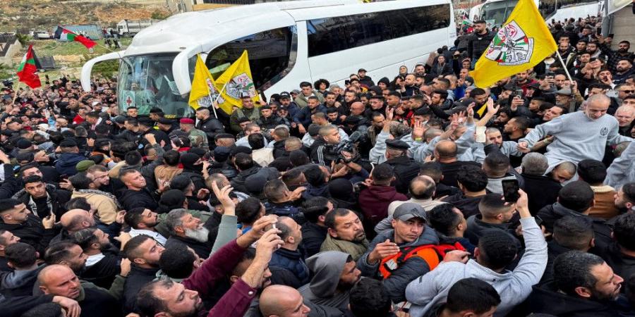 الإفراج عن 110 أسرى فلسطينيين من سجون الاحتلال الإسرائيلي - عرب فايف