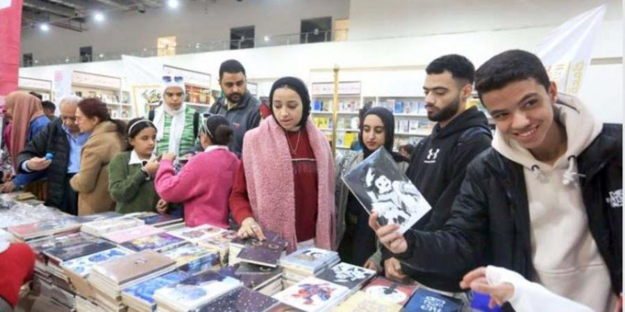 2 مليون زار لمعرض القاهرة الدولى للكتاب في الأسبوع الأول - عرب فايف