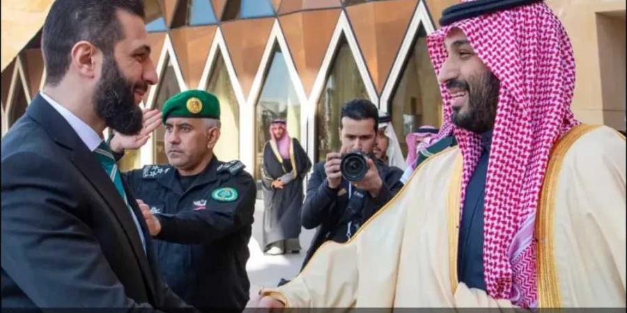 ماذا دار بين أحمد الشرع وولي العهد السعودي؟ تفاصيل لقاء الغرف المغلقة - عرب فايف