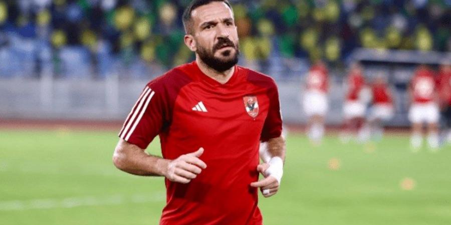 موقف محمد شريف من العودة للأهلي ومفاوضات الزمالك  - عرب فايف