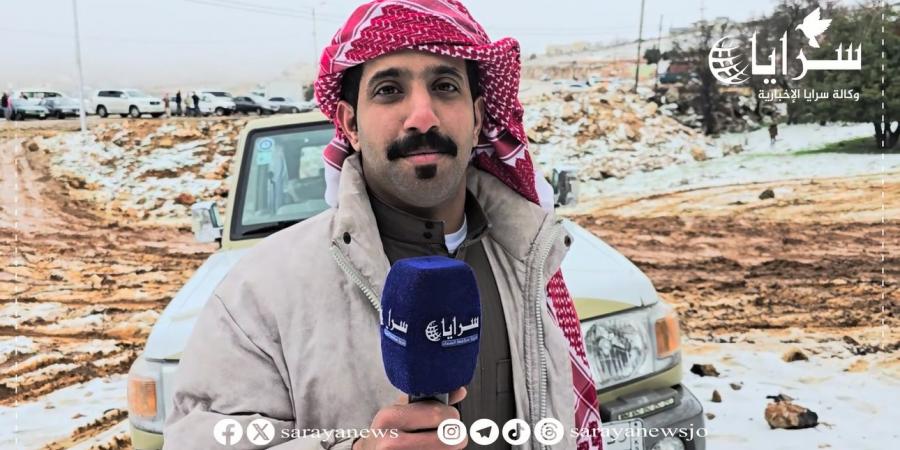 بالفيديو .. الأشقاء السعوديون يشاركون أهالي عجلون فرحة تساقط الثلوج - عرب فايف