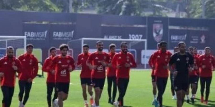 قبل مواجهة الزمالك في القمة.. الأهلي يفرض حظراً إعلامياً على لاعبيه - عرب فايف