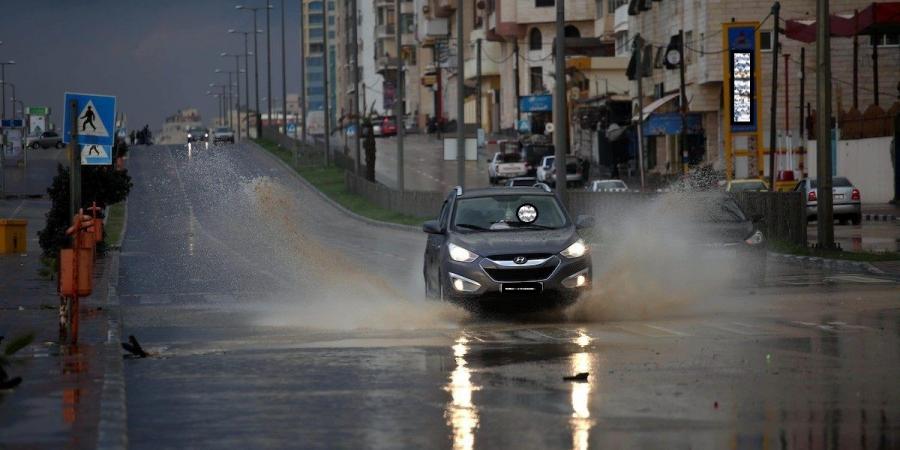 خبير مروري يحذر: القيادة خلال المنخفضات الجوية تتطلب إجراءات خاصة لتجنب الحوادث - عرب فايف