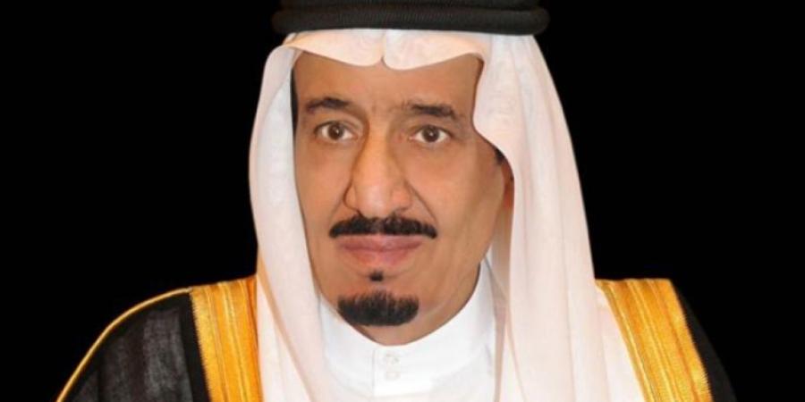 تعزيزًا لهوية المملكة المالية والاقتصادية.. خادم الحرمين الشريفين يعتمد رمز عملة الريال السعودي - عرب فايف