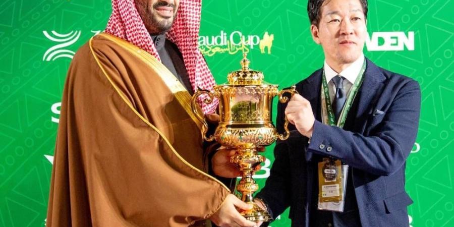 ولي العهد يشرّف حفل سباق الخيل على كأس السعودية ويتوّج الأبطال - عرب فايف