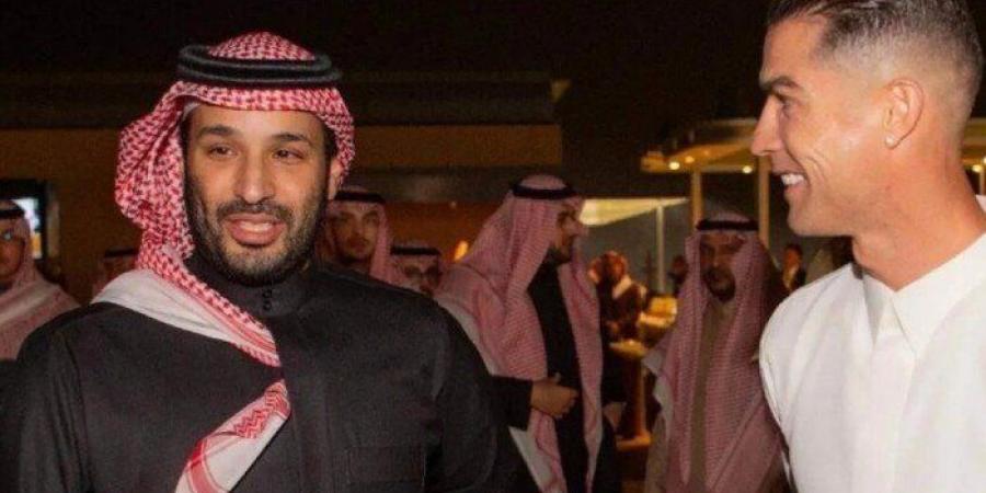 أخبار الرياضة - ظهور غير متوقع لـ رونالدو في يوم التأسيس السعودي - عرب فايف