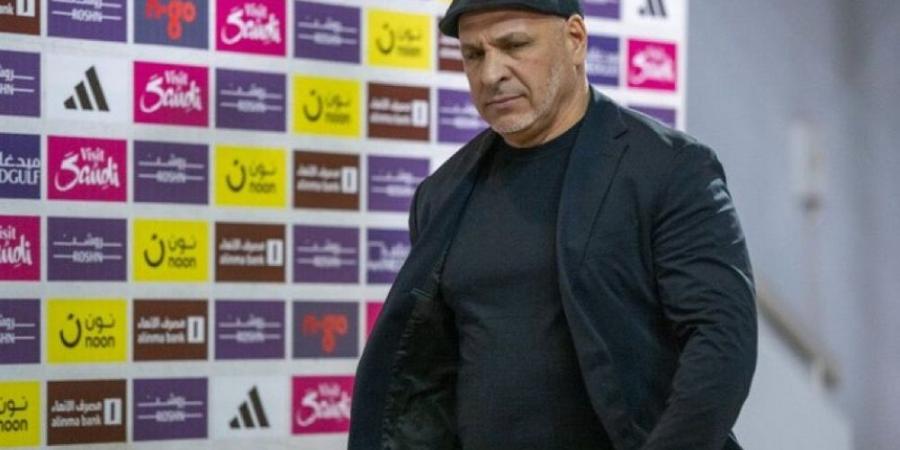 نور الدين زكري: مواجهة الهلال صعبة.. ونتمنى تحقيق المفاجأة أمامه - عرب فايف